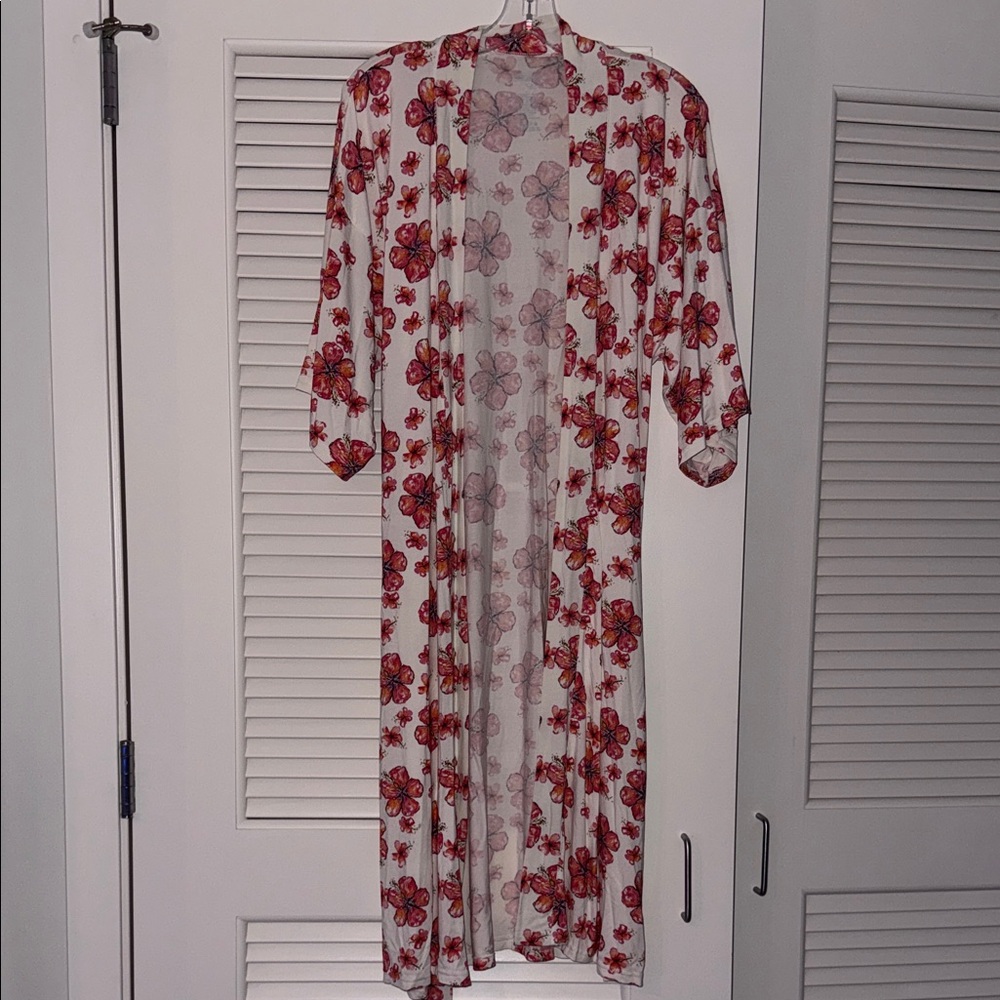 Coco Moon Plumeria Short Sleeve Lightweight Robe! Size S!